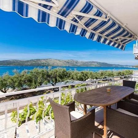 Cosy In Willa Trogir